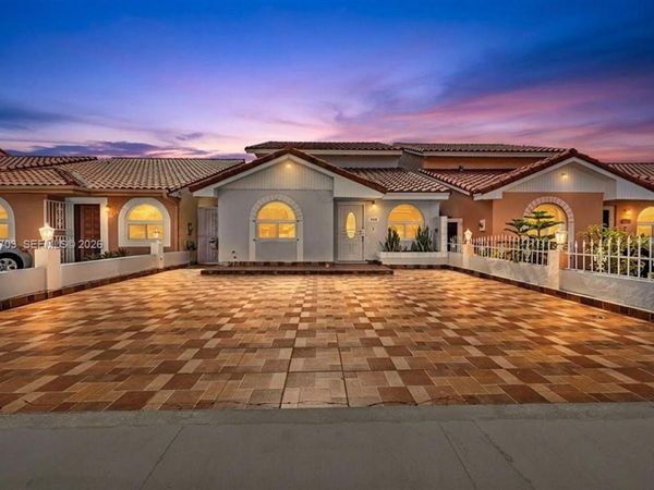 5445 W 27th Lane , Hialeah, FL 33016