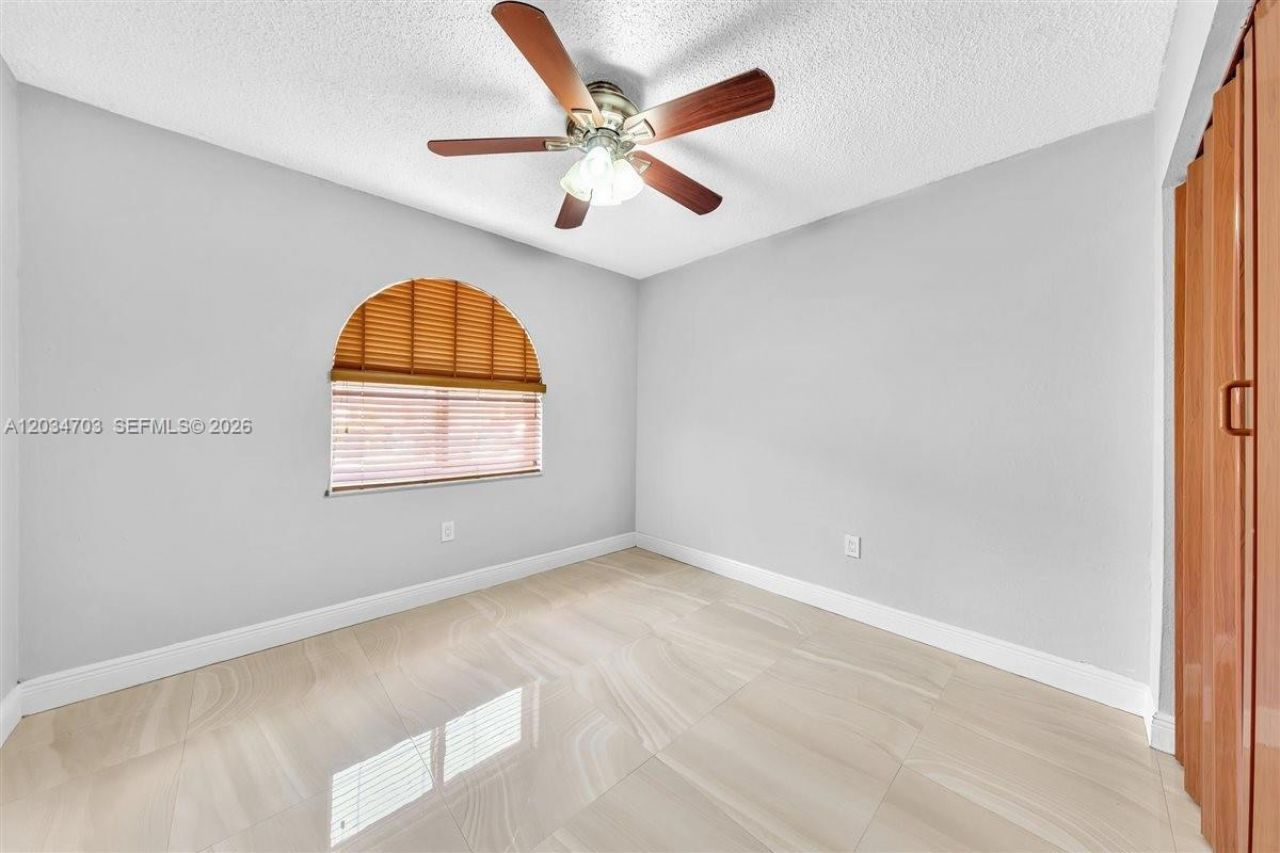 5445 W 27th Lane , Hialeah, FL 33016 Photo