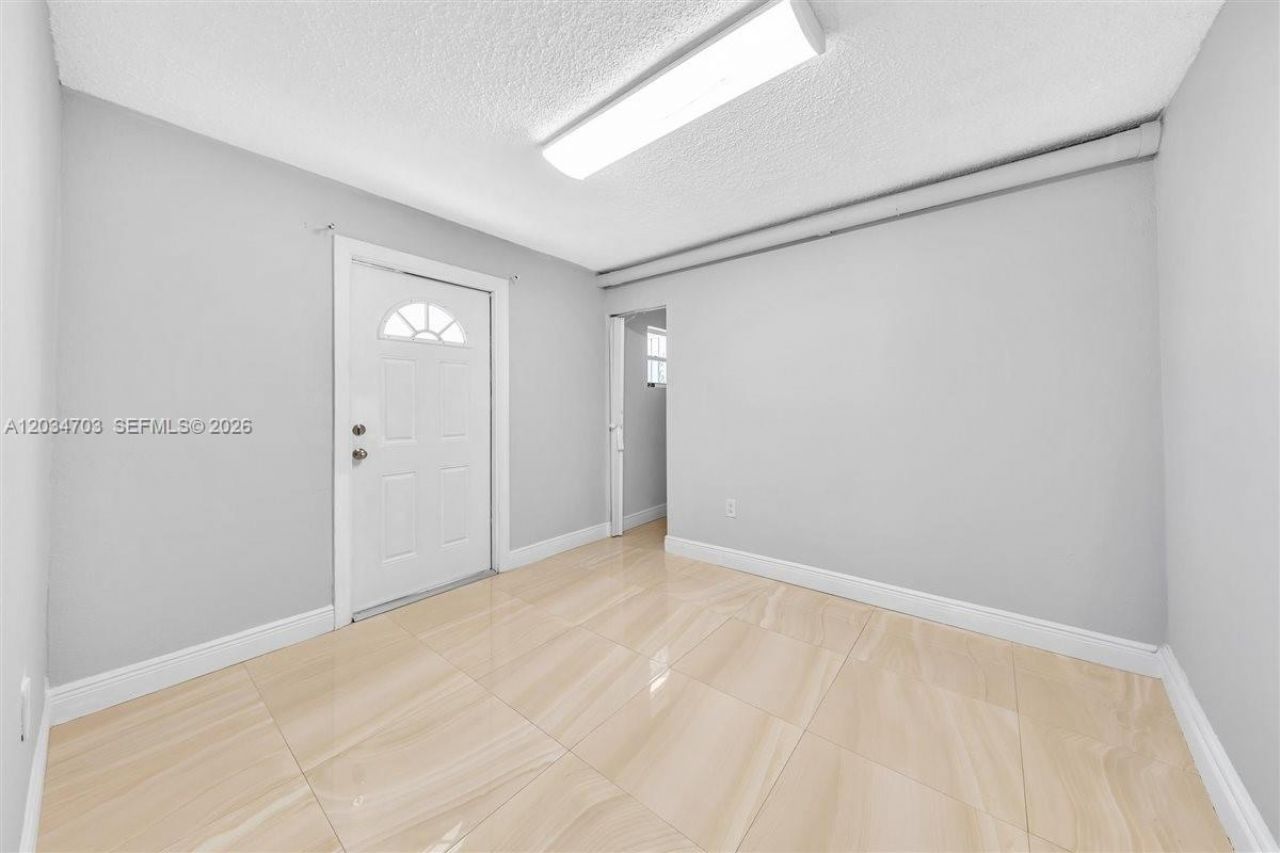 5445 W 27th Lane , Hialeah, FL 33016 Photo