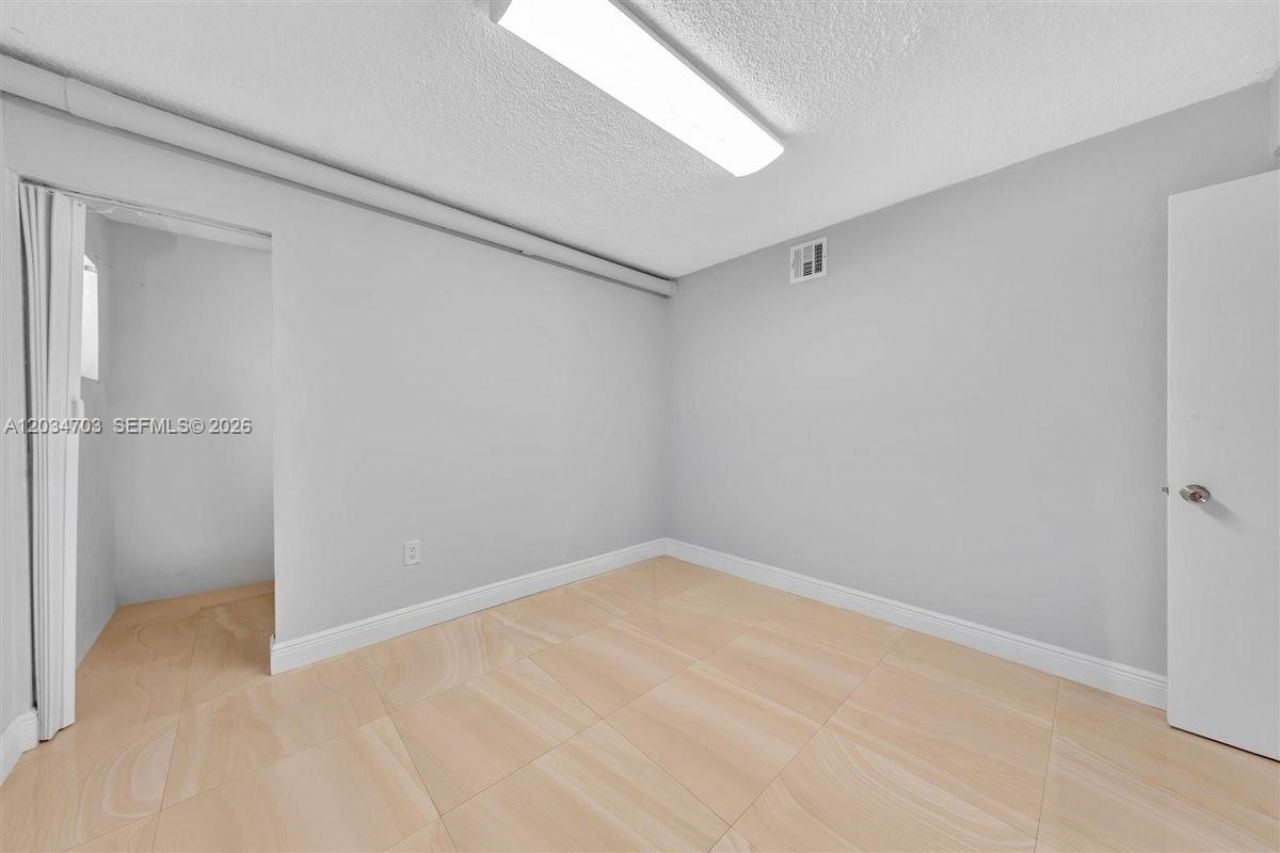 5445 W 27th Lane , Hialeah, FL 33016 Photo