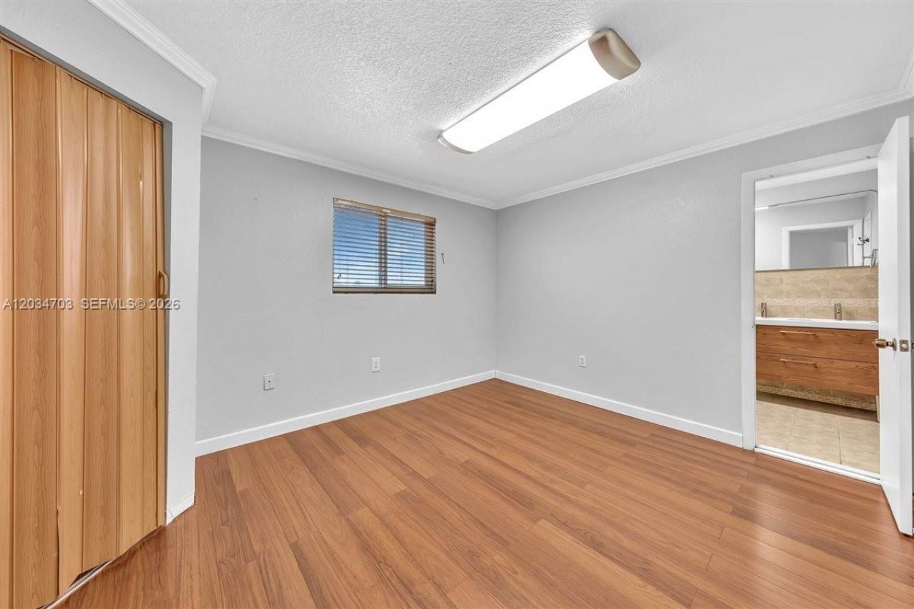 5445 W 27th Lane , Hialeah, FL 33016 Photo