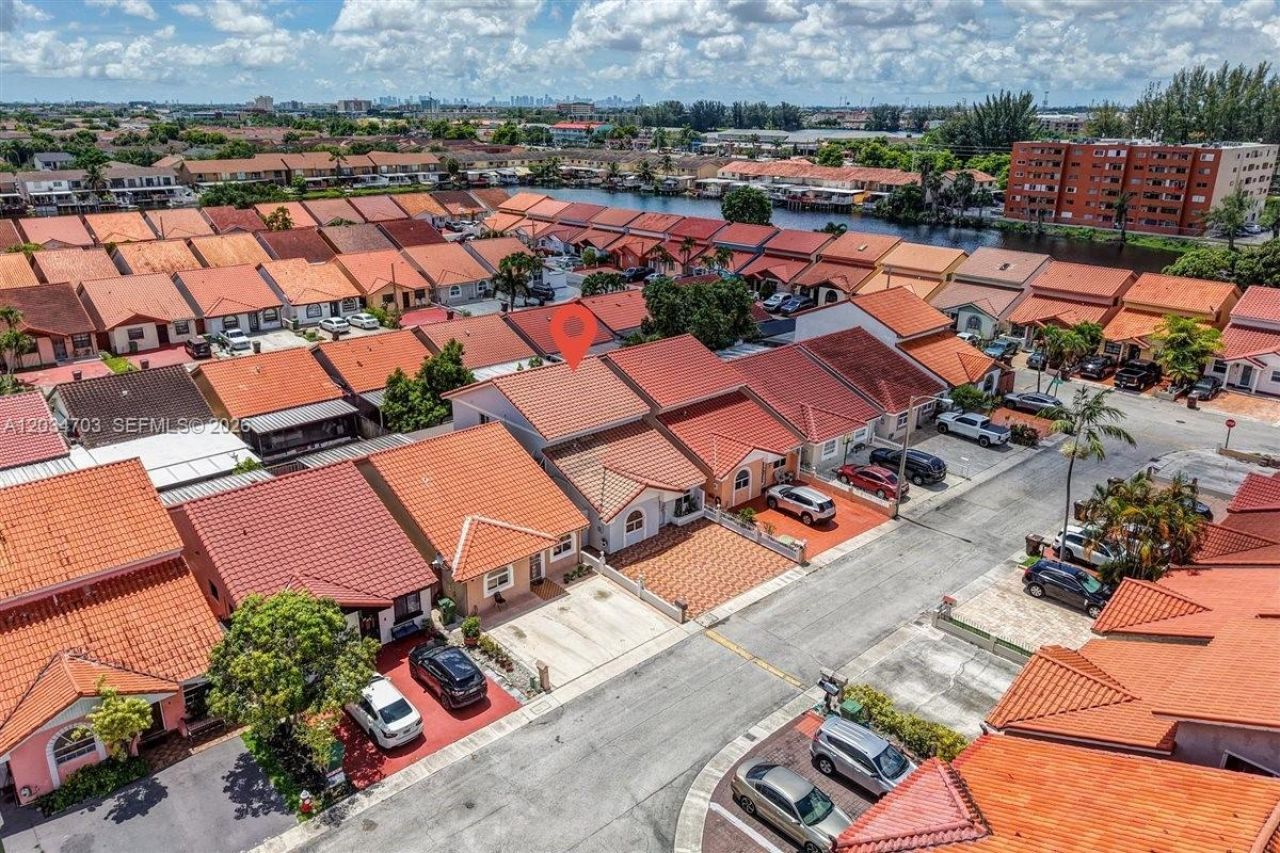 5445 W 27th Lane , Hialeah, FL 33016 Photo