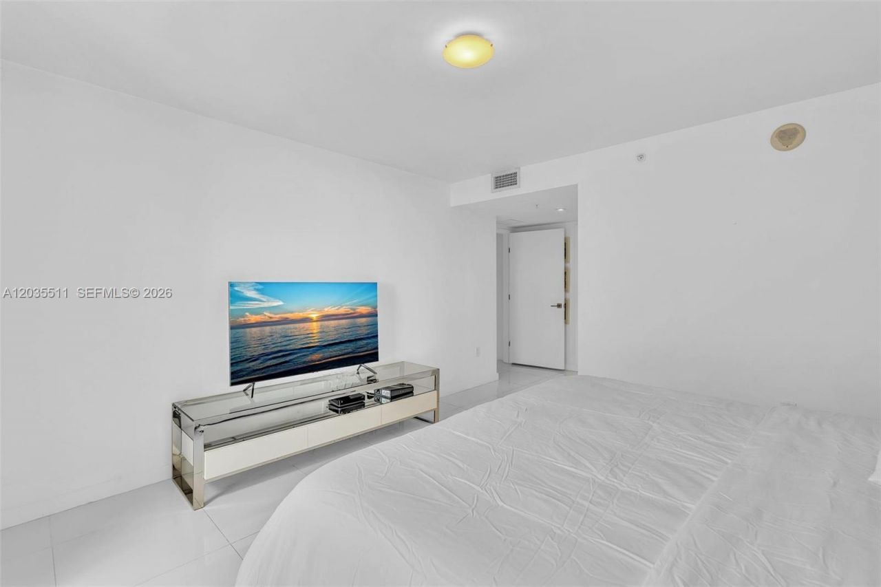 9901 E Bay Harbor Dr, Unit 802, Bay Harbor Islands, FL 33154 Photo