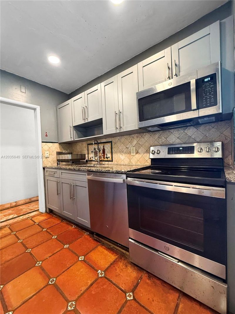 3390 SW 75th Ave , Unit B, Miami, FL 33155 Photo