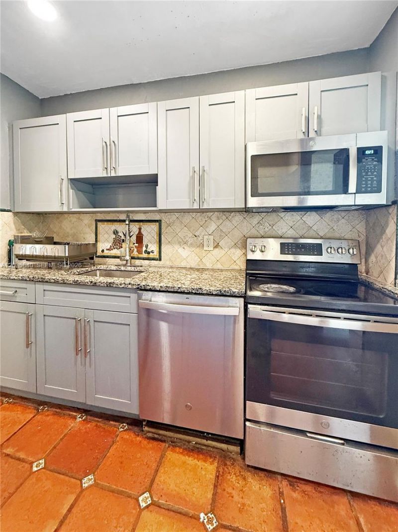 3390 SW 75th Ave , Unit B, Miami, FL 33155 Photo