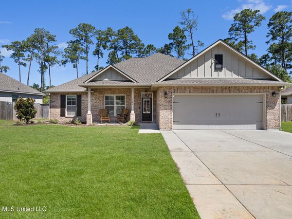 11656 Brookstone Drive, Ocean Springs, MS 39564