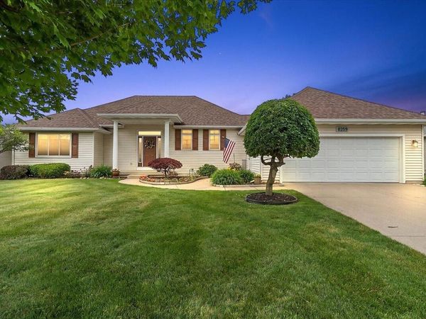 8259 Golfside Drive, Jenison, MI 49428