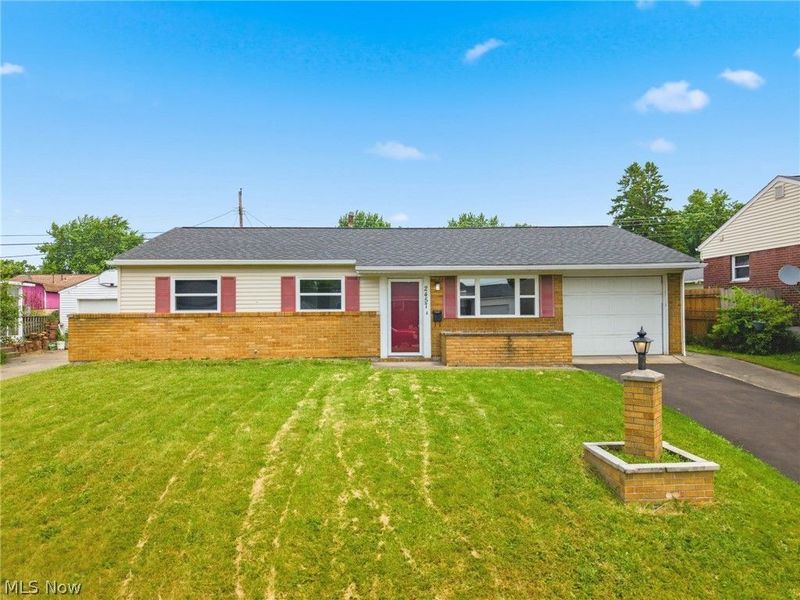 2457 Cathy Drive NE, Canton, OH 44705 Photo 1