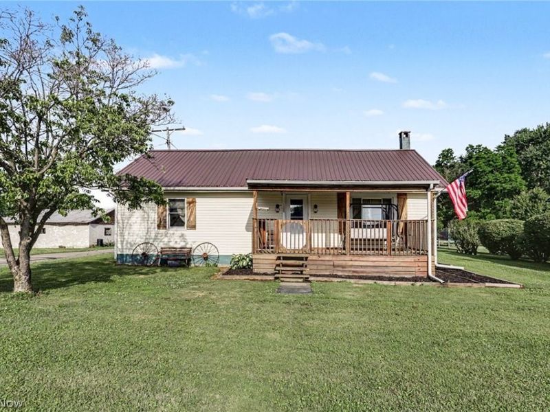 108 Washington Street, Coshocton, OH 43812 Photo 2