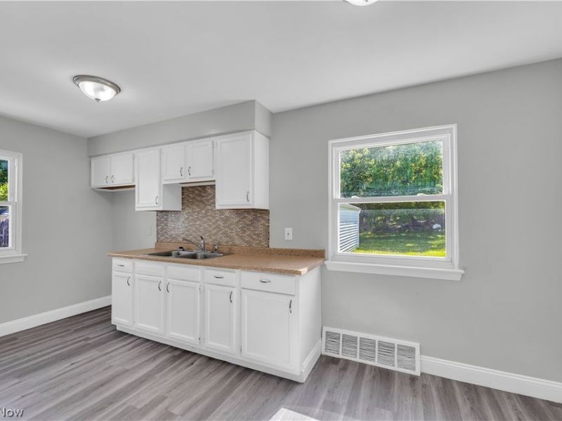 5535 Oakwood Avenue, Maple Heights, OH 44137 Photo 9