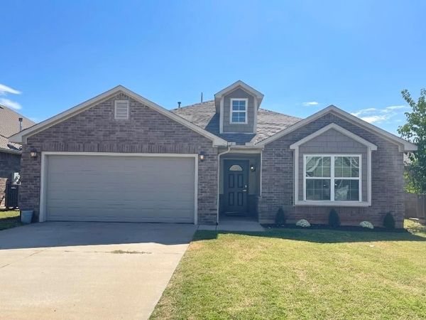9216 NW 71st Street, Yukon, OK 73099