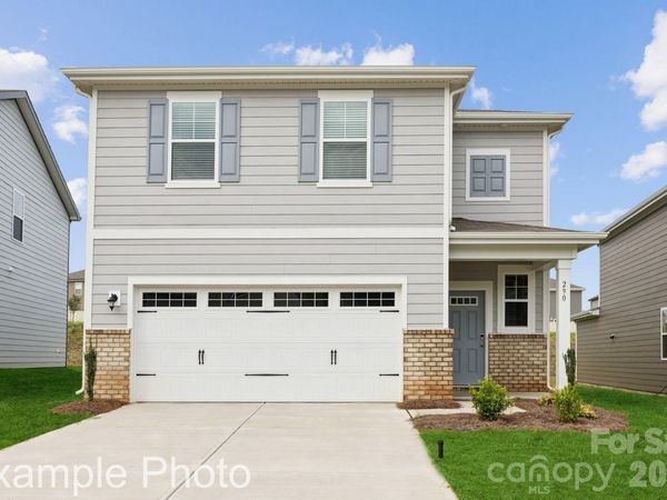 2953 31st Street Lane NE, Hickory, NC 28601