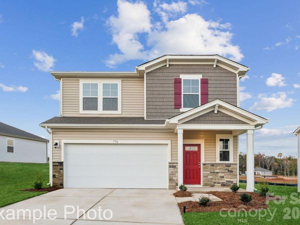 2948 31st Street Lane NE, Hickory, NC 28601