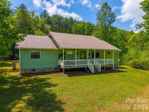 1364 Atoah Road , Robbinsville, NC 28771