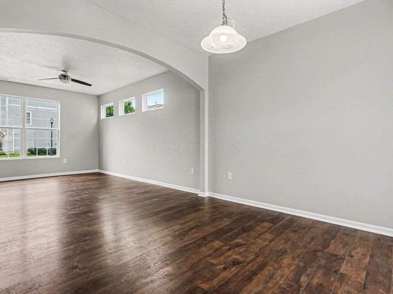 5458 Spring River Avenue , Dublin, OH 43016 Photo 4