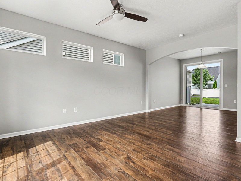 5458 Spring River Avenue , Dublin, OH 43016 Photo 5