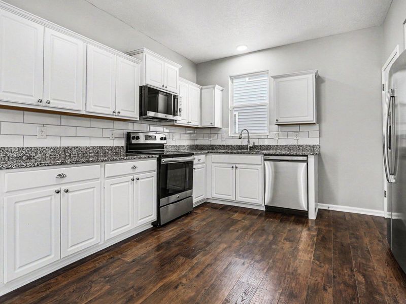 5458 Spring River Avenue , Dublin, OH 43016 Photo 9
