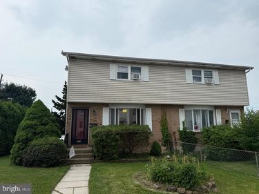243 WOOD STREET , CATASAUQUA, PA 18032