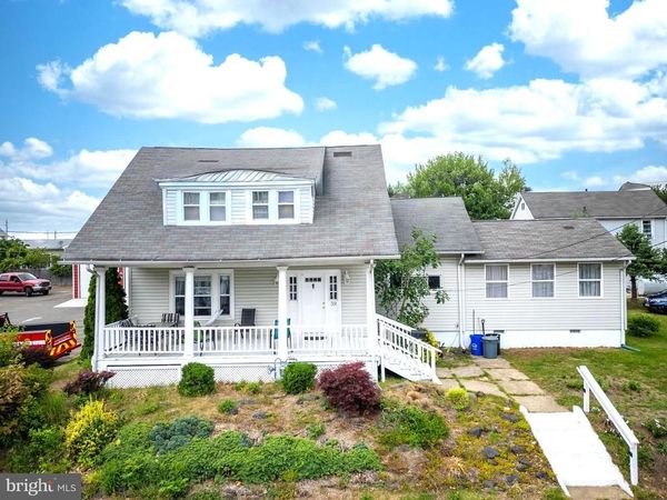 39 E 2ND AVENUE, RUNNEMEDE, NJ 08078