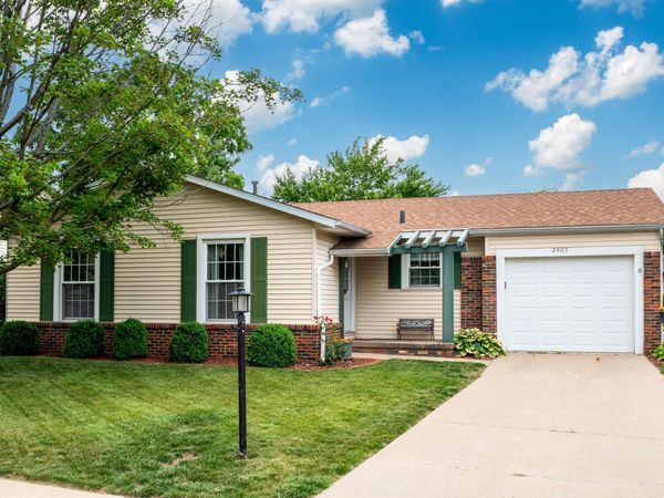 2405 W CARRIAGE Lane, Peoria, IL 61614