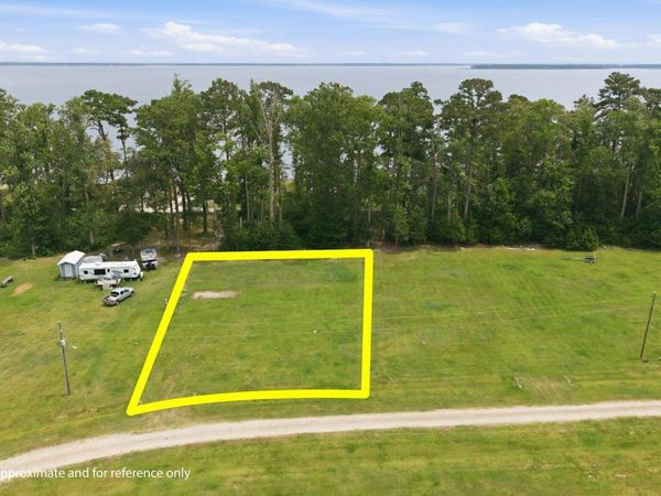 533 Doxie Lane , Belhaven, NC 27810