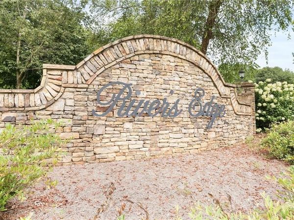 4714 Thunder River Drive , Gainesville, GA 30506