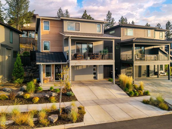 2543 NW Marken Street, Bend, OR 97703