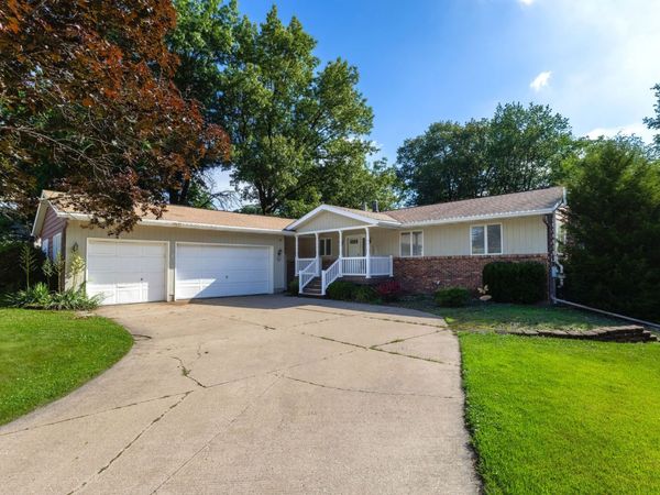 529 48th Avenue , East Moline, IL 61244