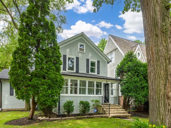 547 Melrose Avenue , Kenilworth, IL 60043