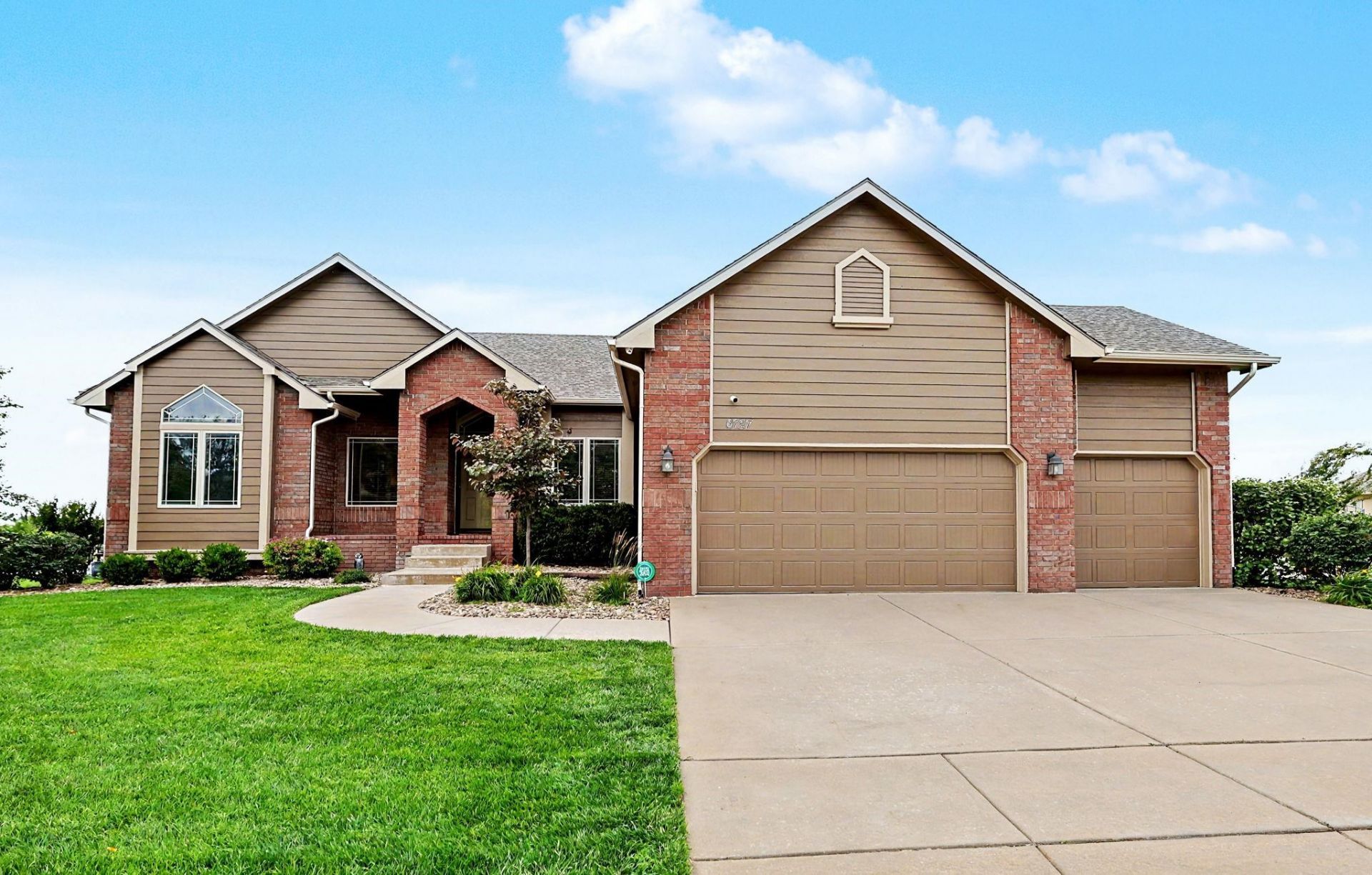 6727 W Northwind Ct., Wichita, KS 67205 Main Photo