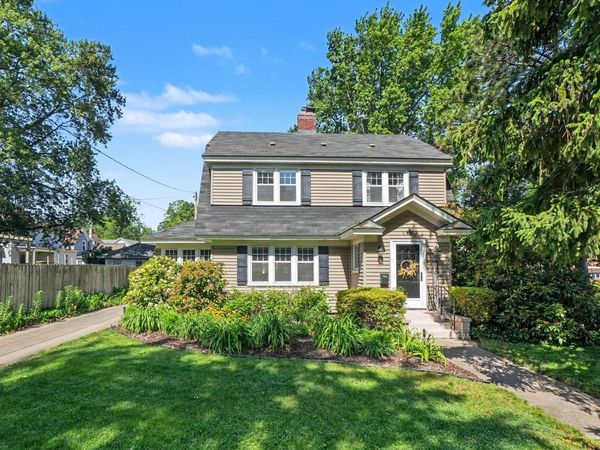 560 State Street, Holland, MI 49423
