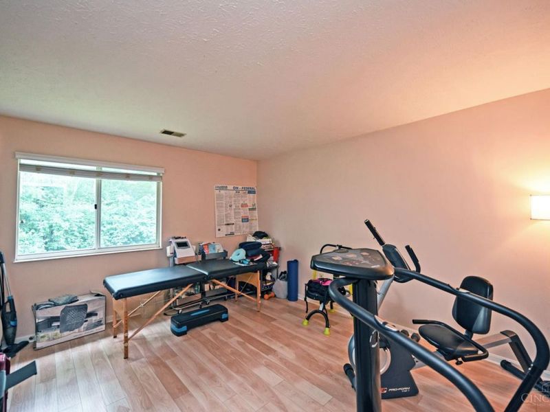 9325 Winton Road, Unit 6, Cincinnati, OH 45231 Photo 10