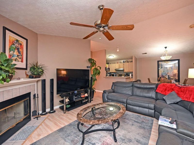 9325 Winton Road, Unit 6, Cincinnati, OH 45231 Photo 4
