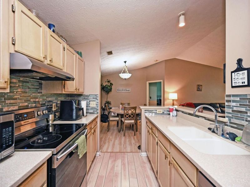 9325 Winton Road, Unit 6, Cincinnati, OH 45231 Photo 7