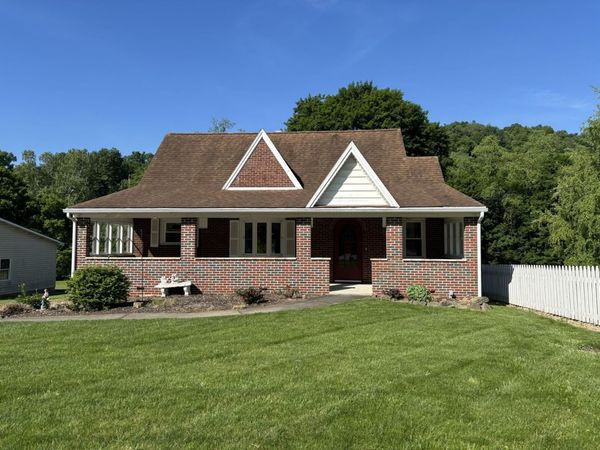 3747 Bull Creek Road, Tarentum, PA 15084