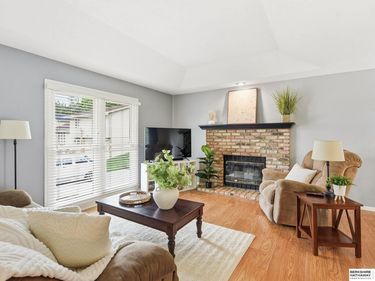 2410 Yorktown Place, Bellevue, NE 68123