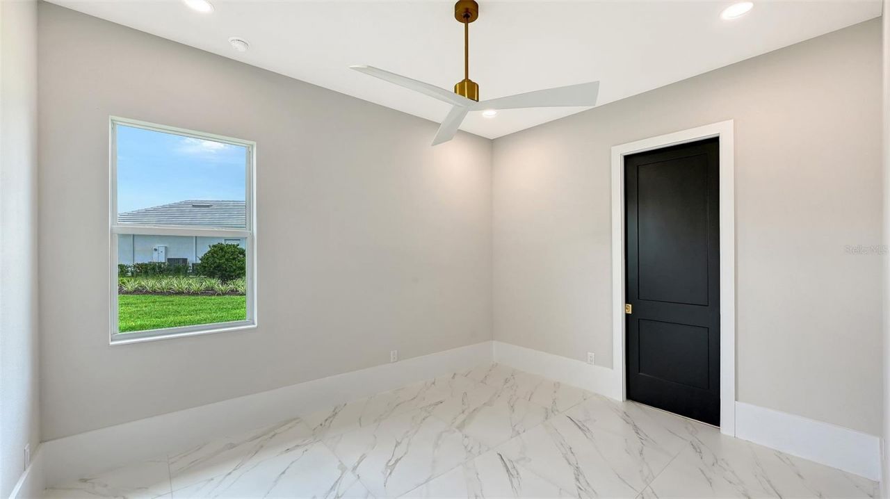 1046 Blue Shell Loop, Sarasota, FL 34240 Photo