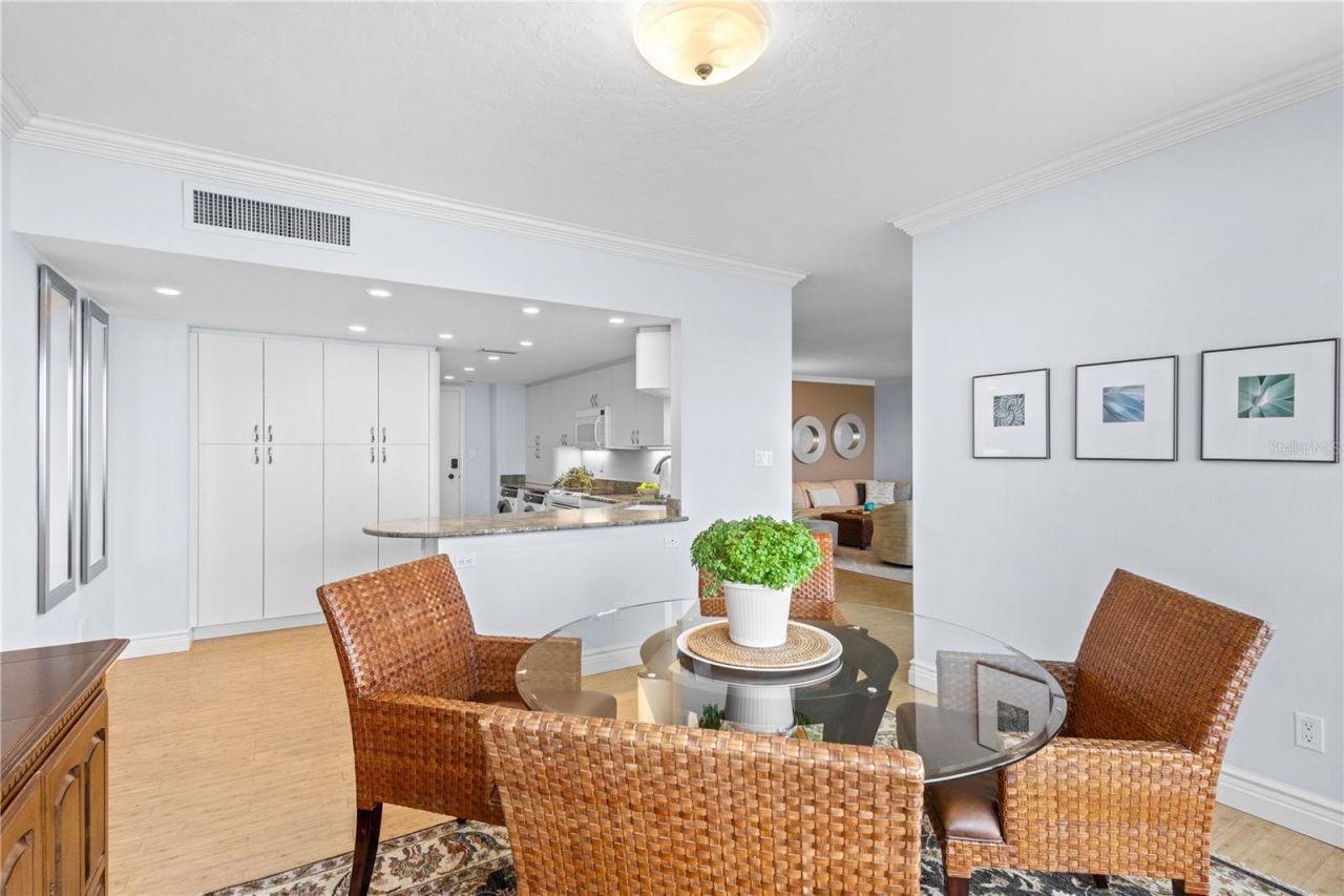 603 Longboat Club Road, Unit 202N, Longboat Key, FL 34228 Photo