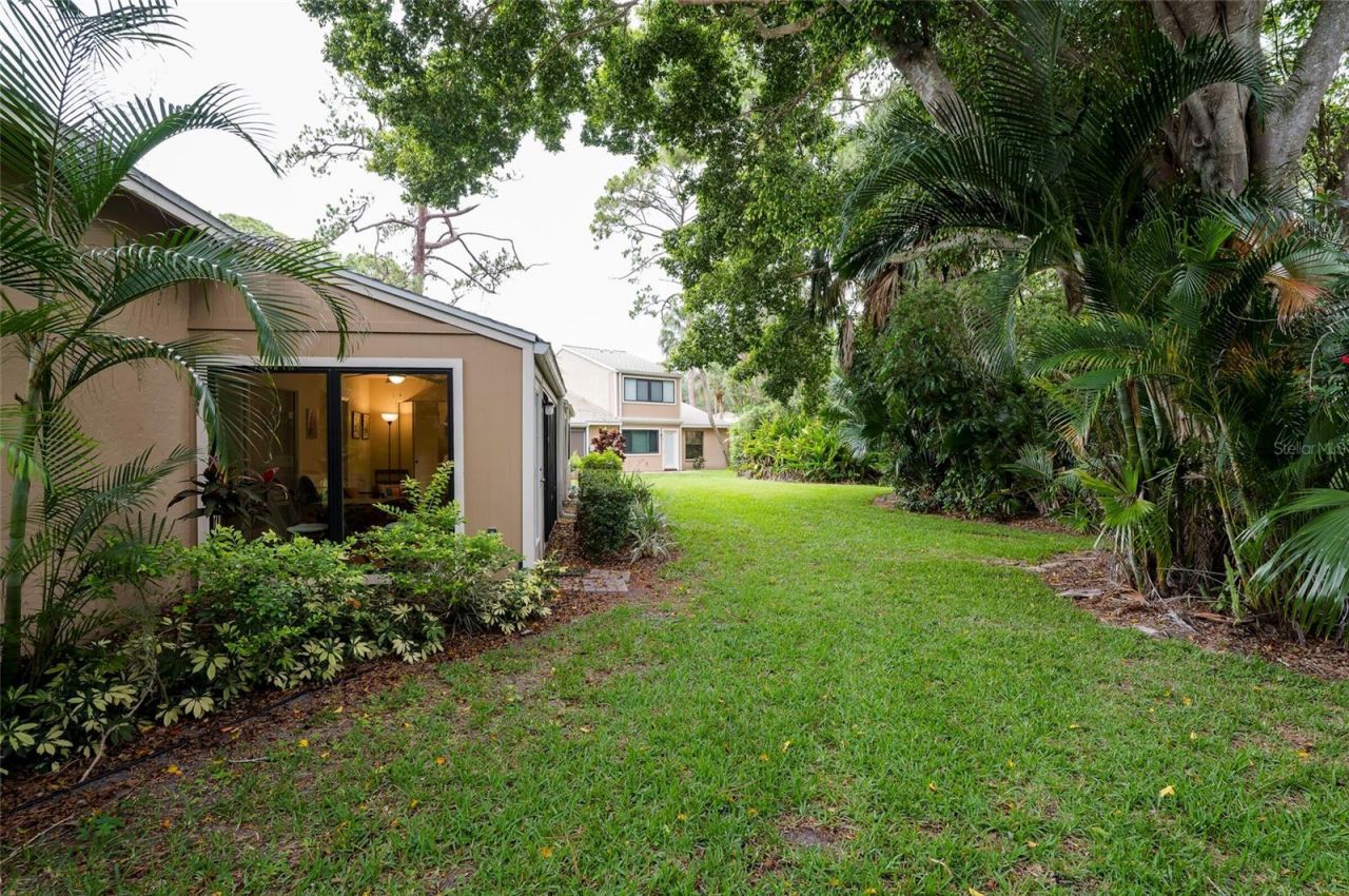 4807 Village Gardens Drive, Unit 104, Sarasota, FL 34234 Photo