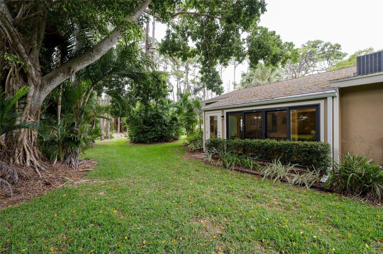 4807 Village Gardens Drive, Unit 104, Sarasota, FL 34234 Photo
