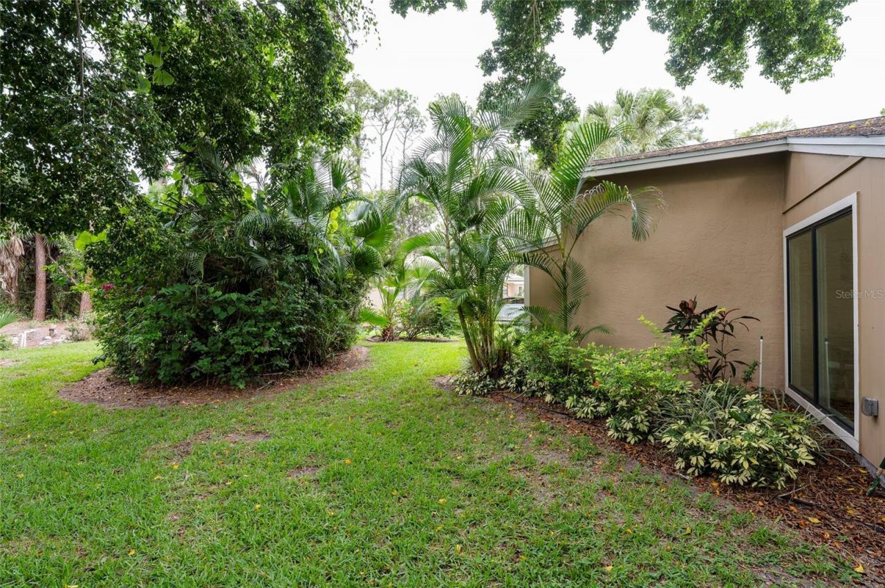 4807 Village Gardens Drive, Unit 104, Sarasota, FL 34234 Photo