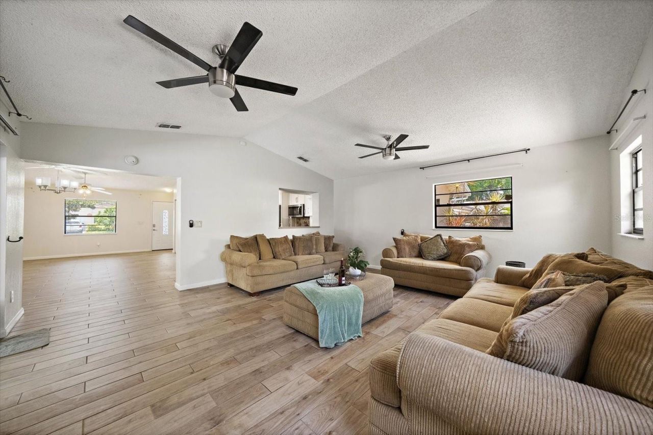 4286 Tarpon Drive Se, Saint Petersburg, FL 33705 Photo