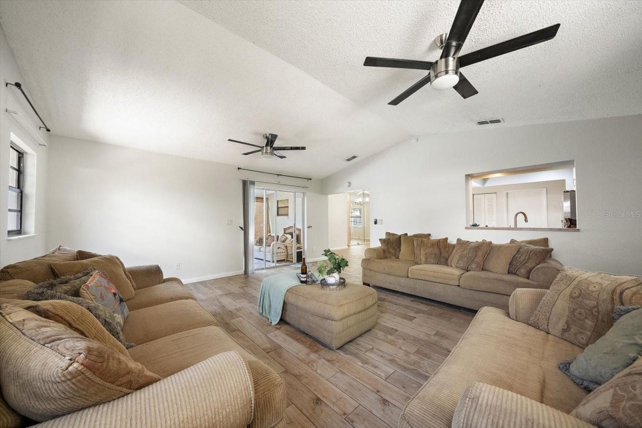 4286 Tarpon Drive Se, Saint Petersburg, FL 33705 Photo