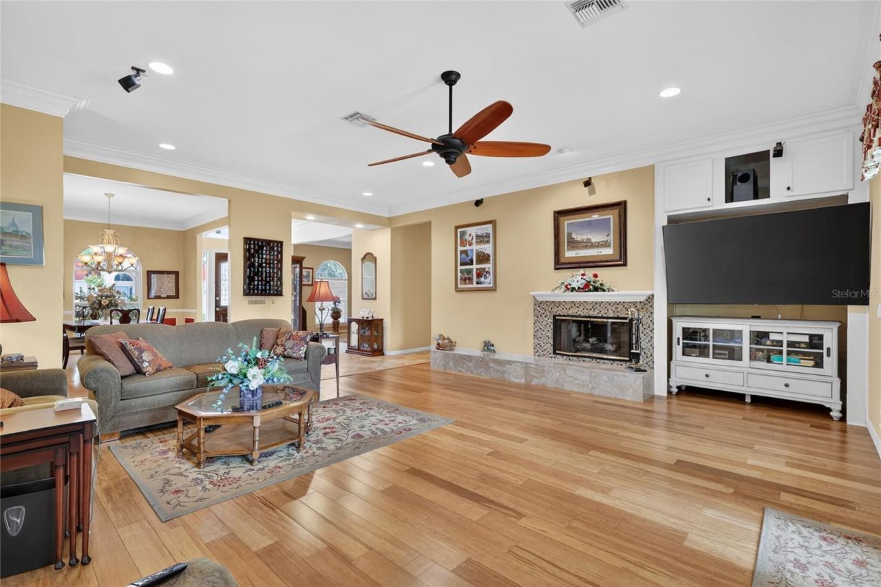 1920 Edgewater Drive , Mount Dora, FL 32757 Photo