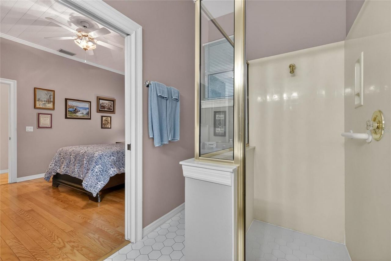1920 Edgewater Drive , Mount Dora, FL 32757 Photo