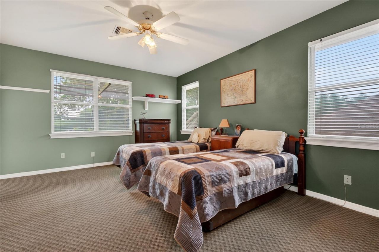 1920 Edgewater Drive , Mount Dora, FL 32757 Photo
