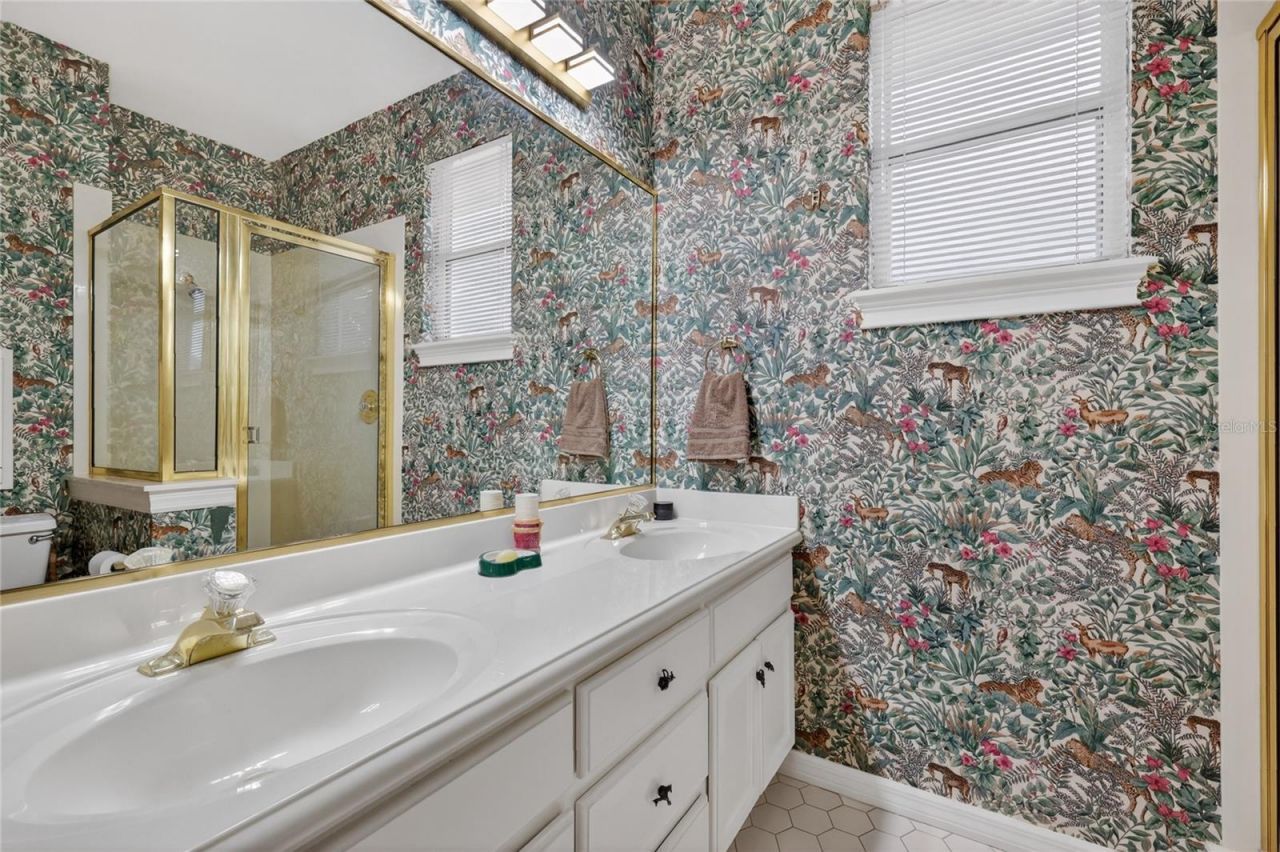 1920 Edgewater Drive , Mount Dora, FL 32757 Photo
