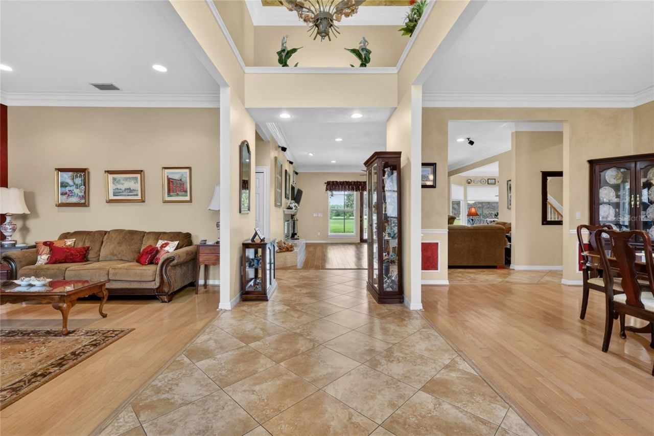 1920 Edgewater Drive , Mount Dora, FL 32757