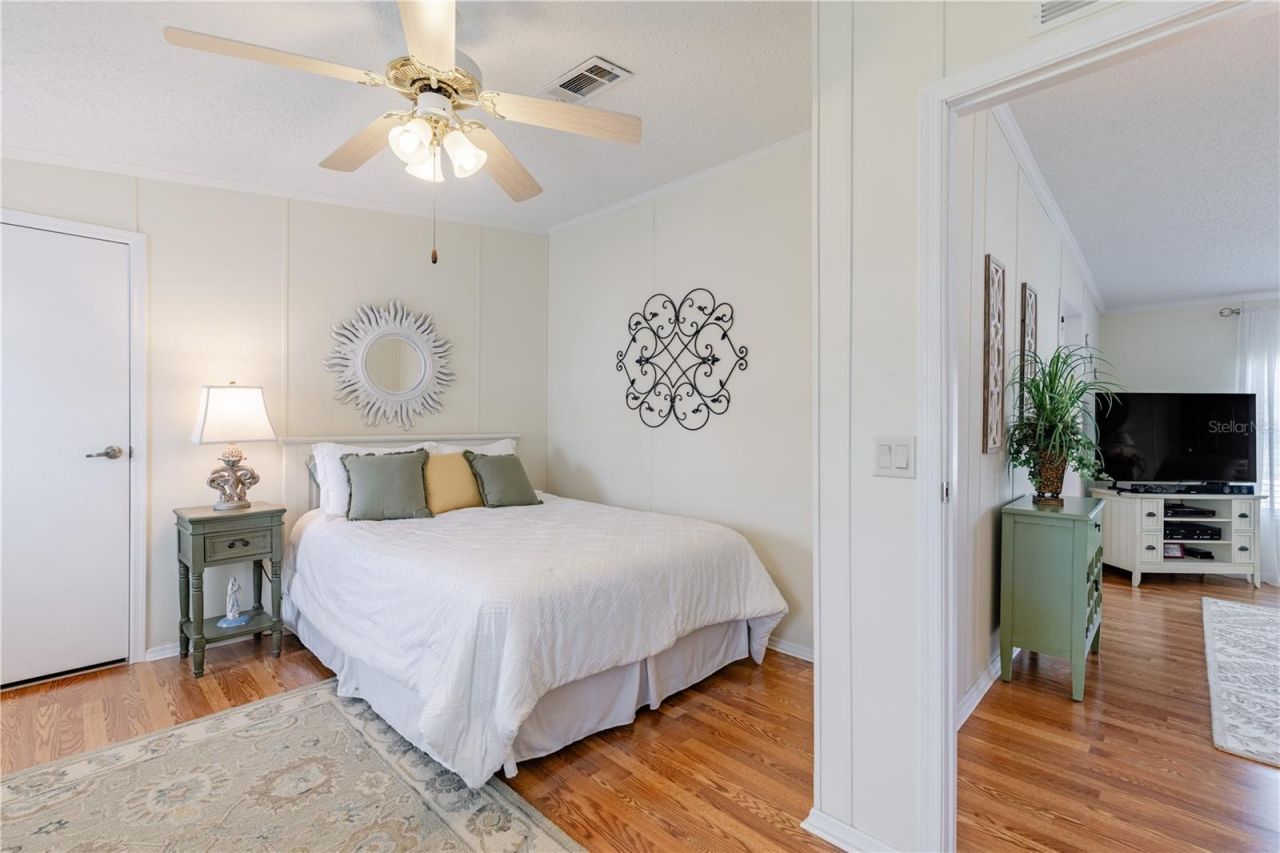2611 Vindale Road, Tavares, FL 32778 Photo