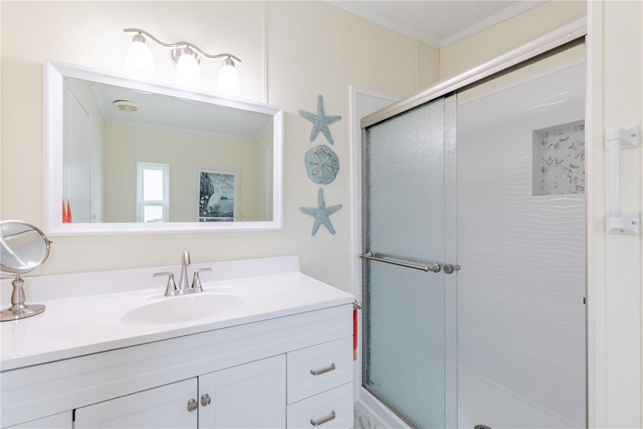 2611 Vindale Road, Tavares, FL 32778 Photo